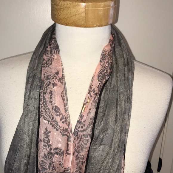 Gray pink lightweight scarf wrap by World Market - Picture 2 of 6